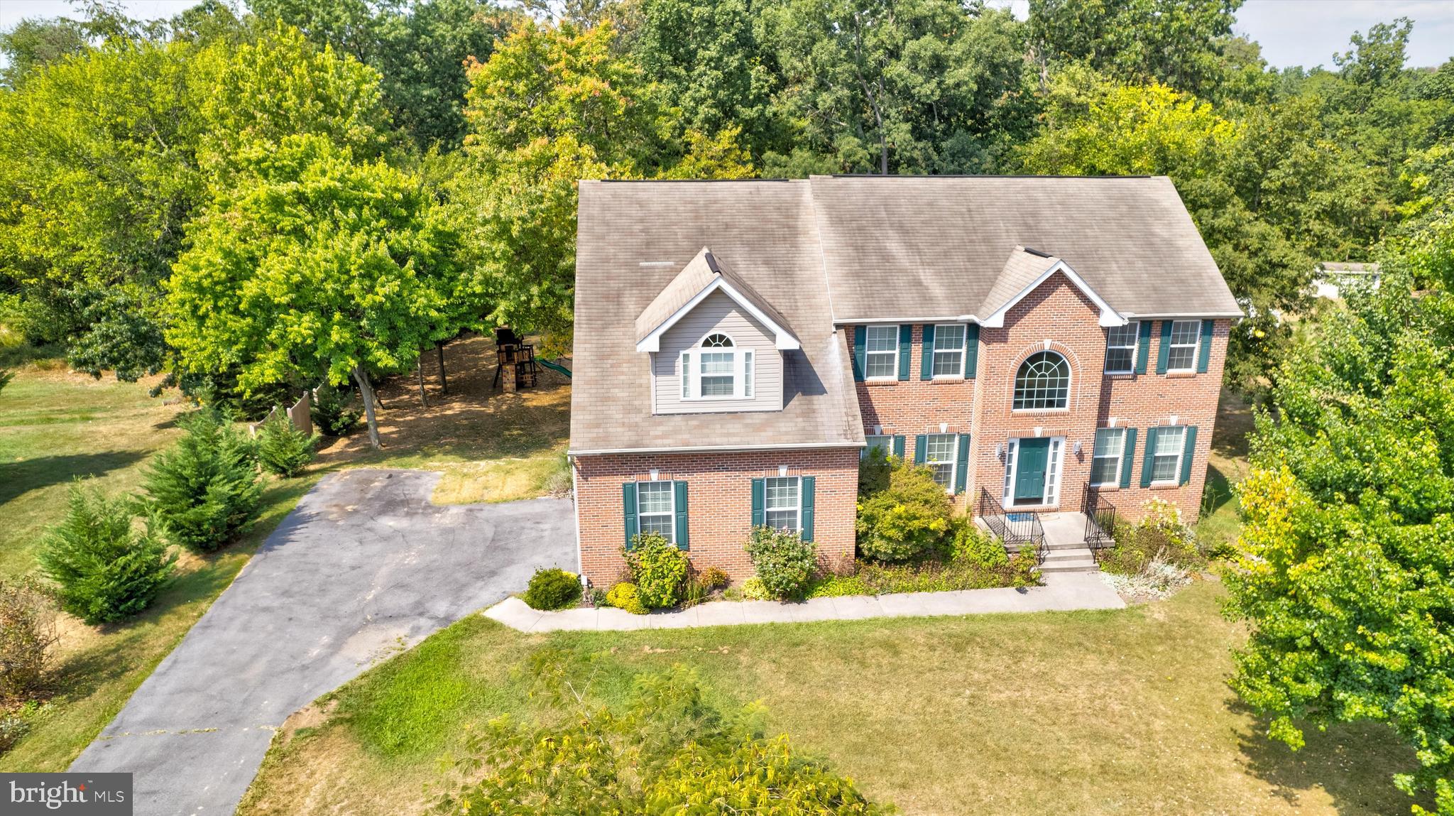 RIVER HILLS - Residential