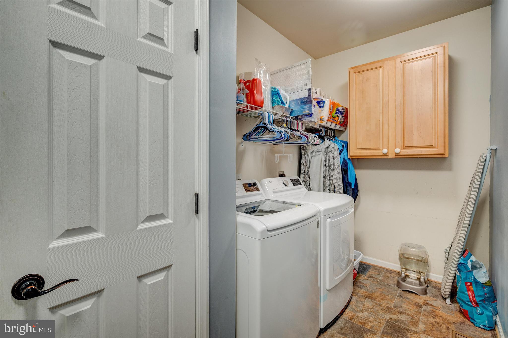 RIVER HILLS - Residential