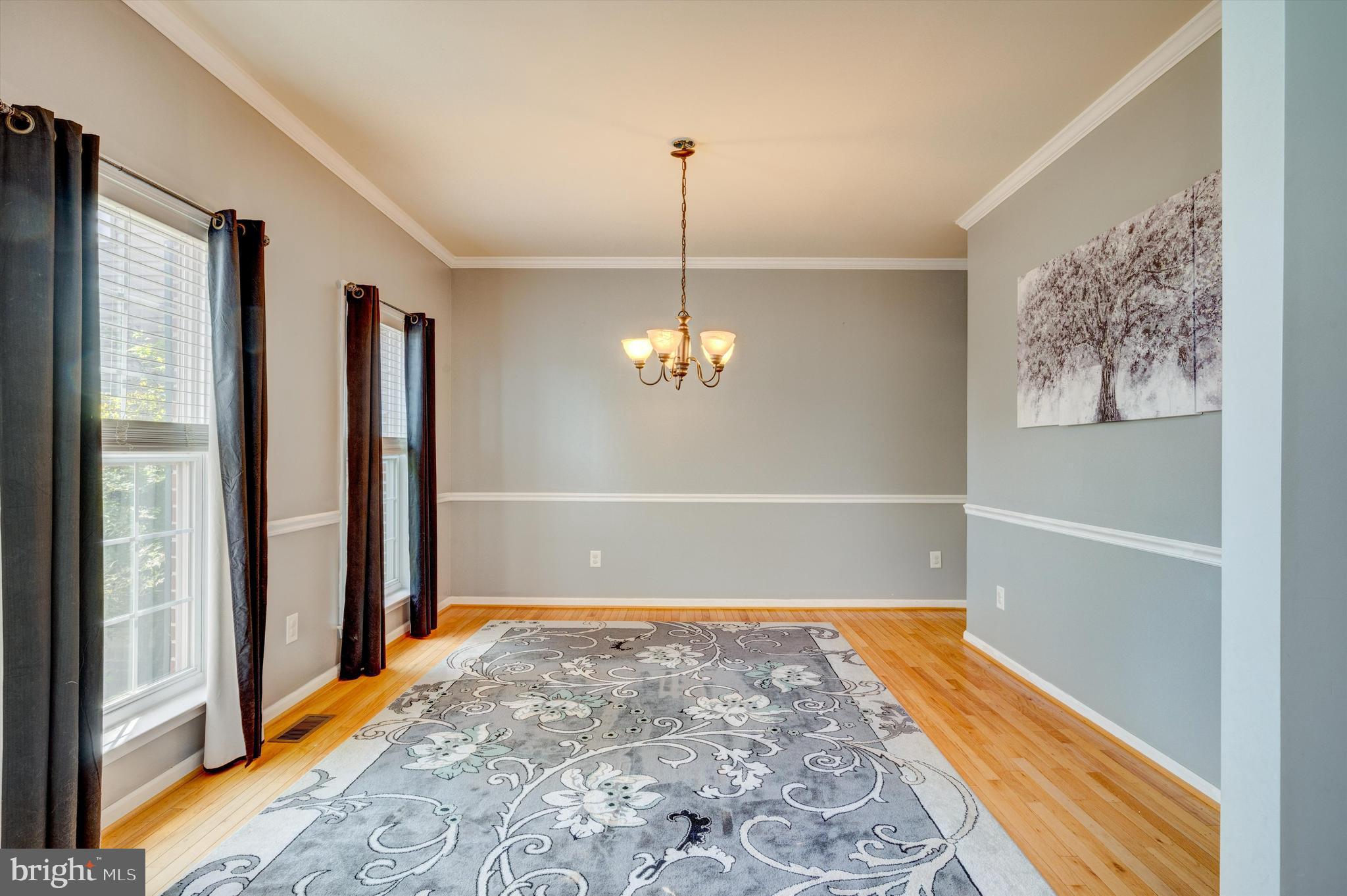 RIVER HILLS - Residential