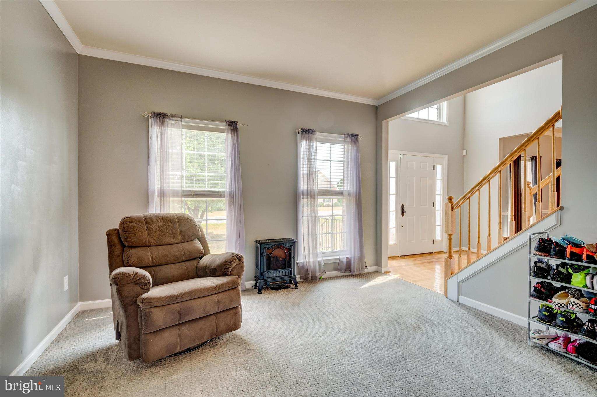 RIVER HILLS - Residential