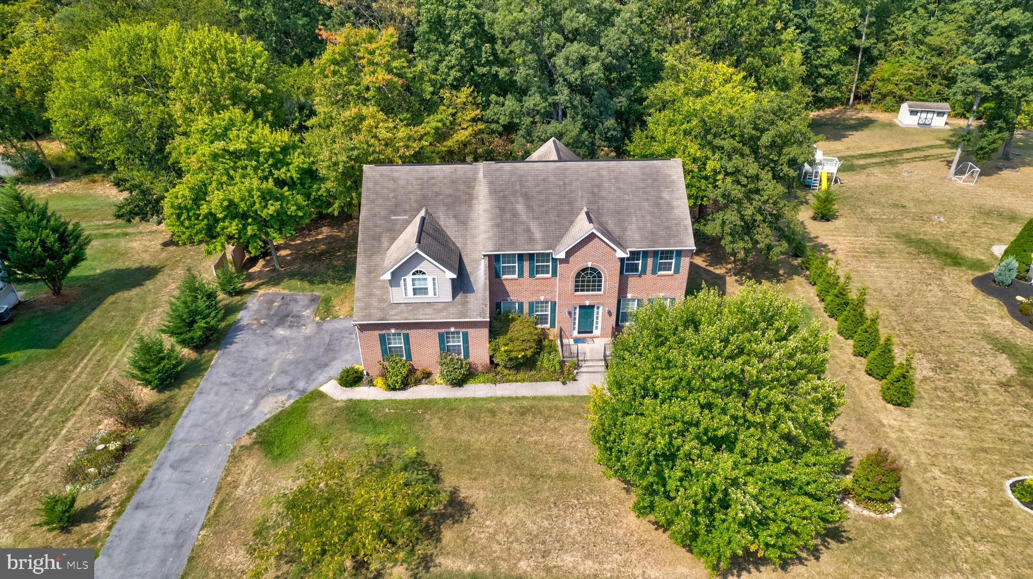 RIVER HILLS - Residential