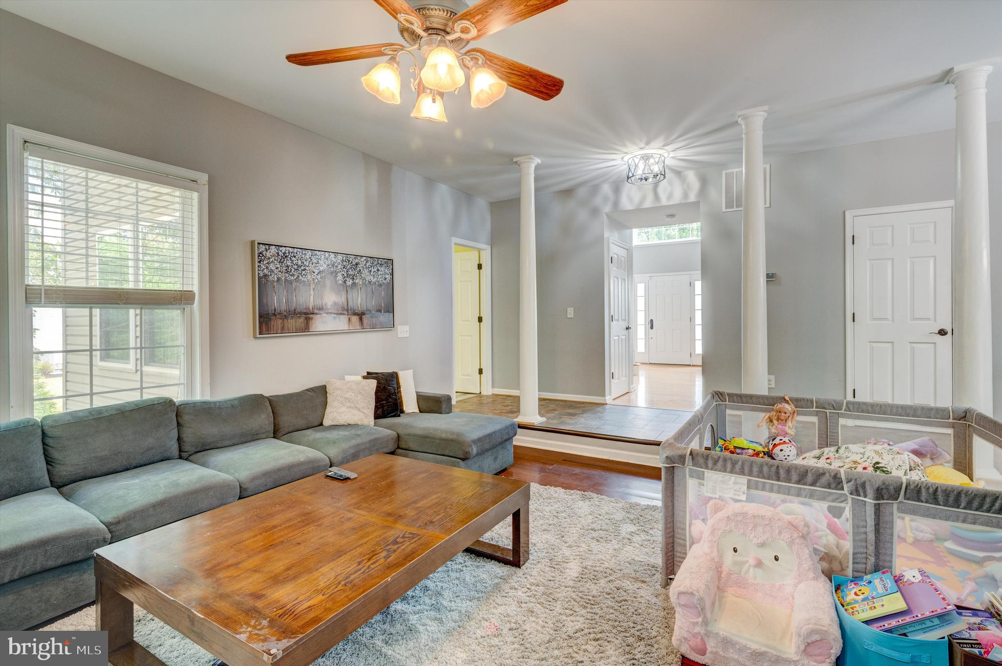 RIVER HILLS - Residential