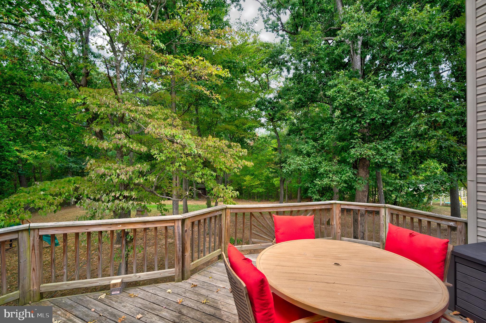 RIVER HILLS - Residential