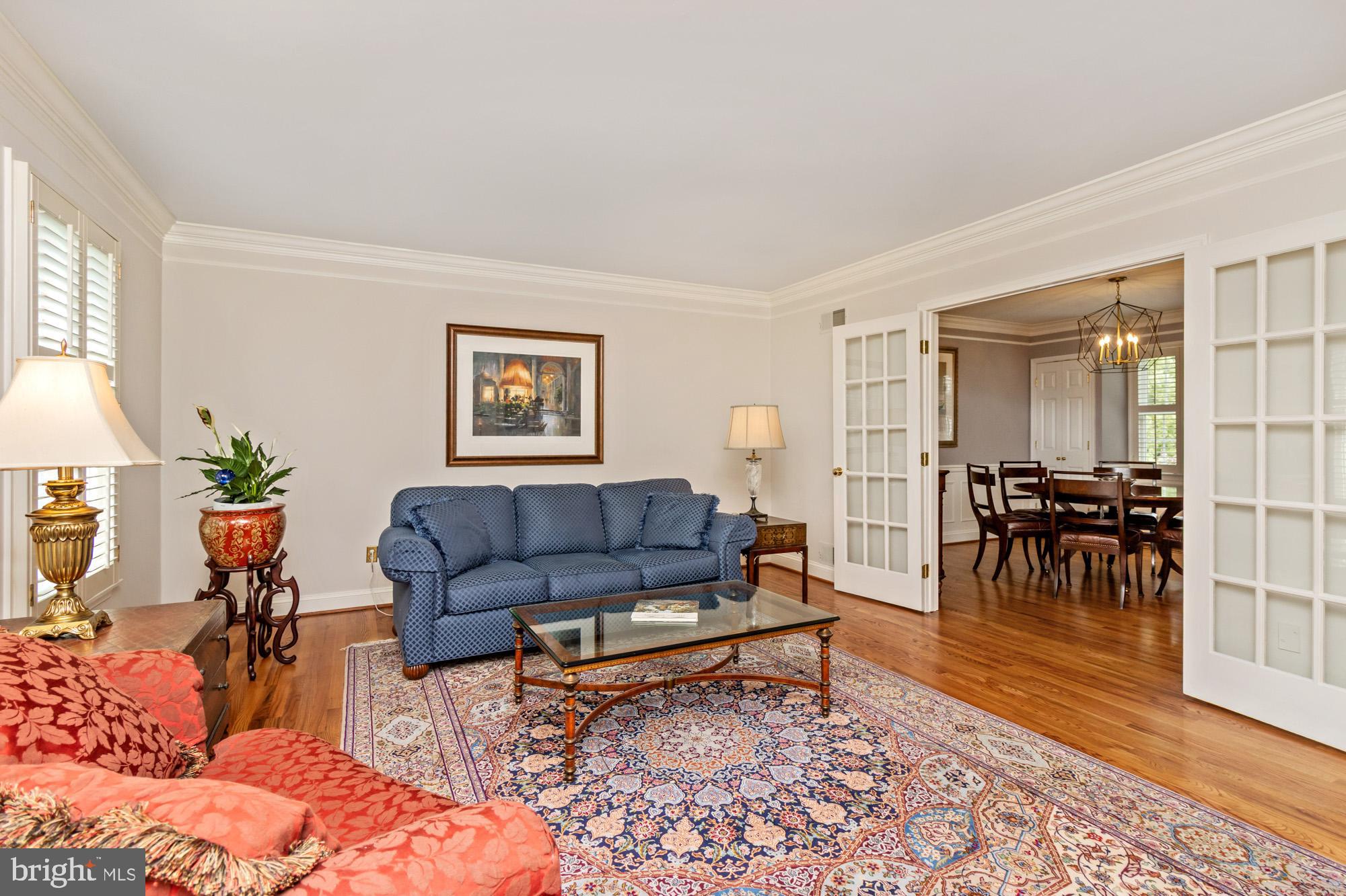 215 ROLLING KNOLL DRIVE