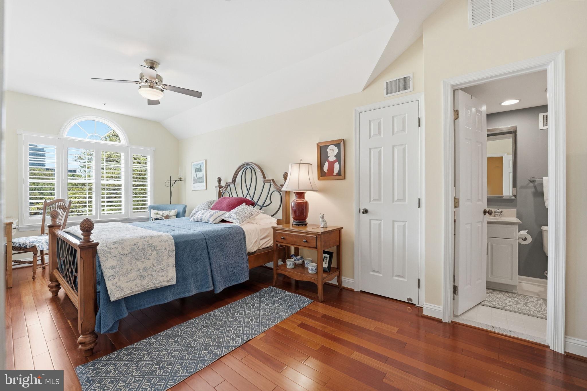 PALISADES PARK - Residential