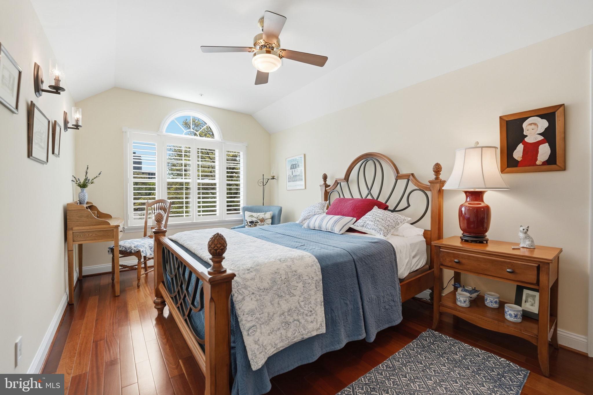 PALISADES PARK - Residential