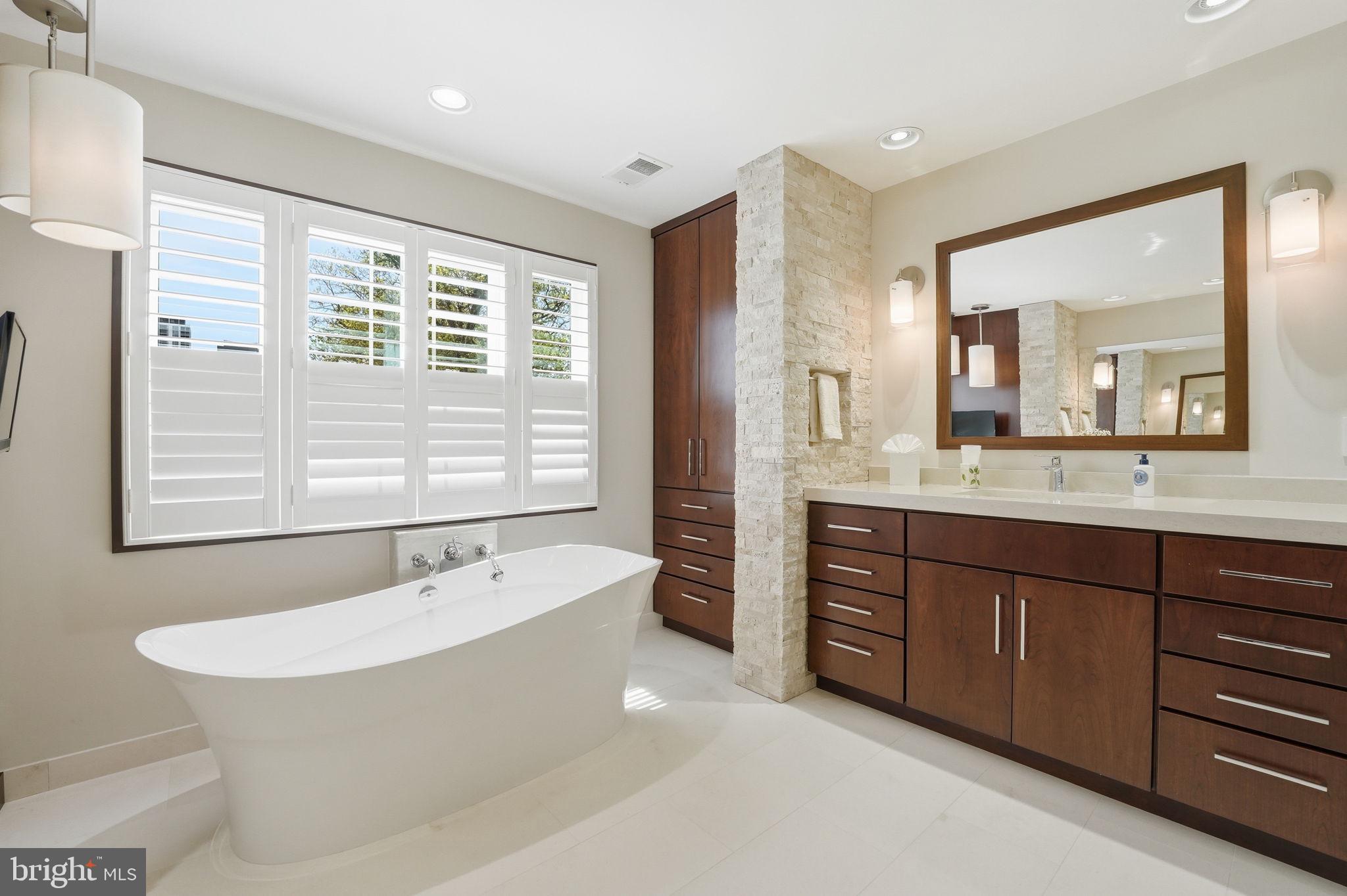 PALISADES PARK - Residential