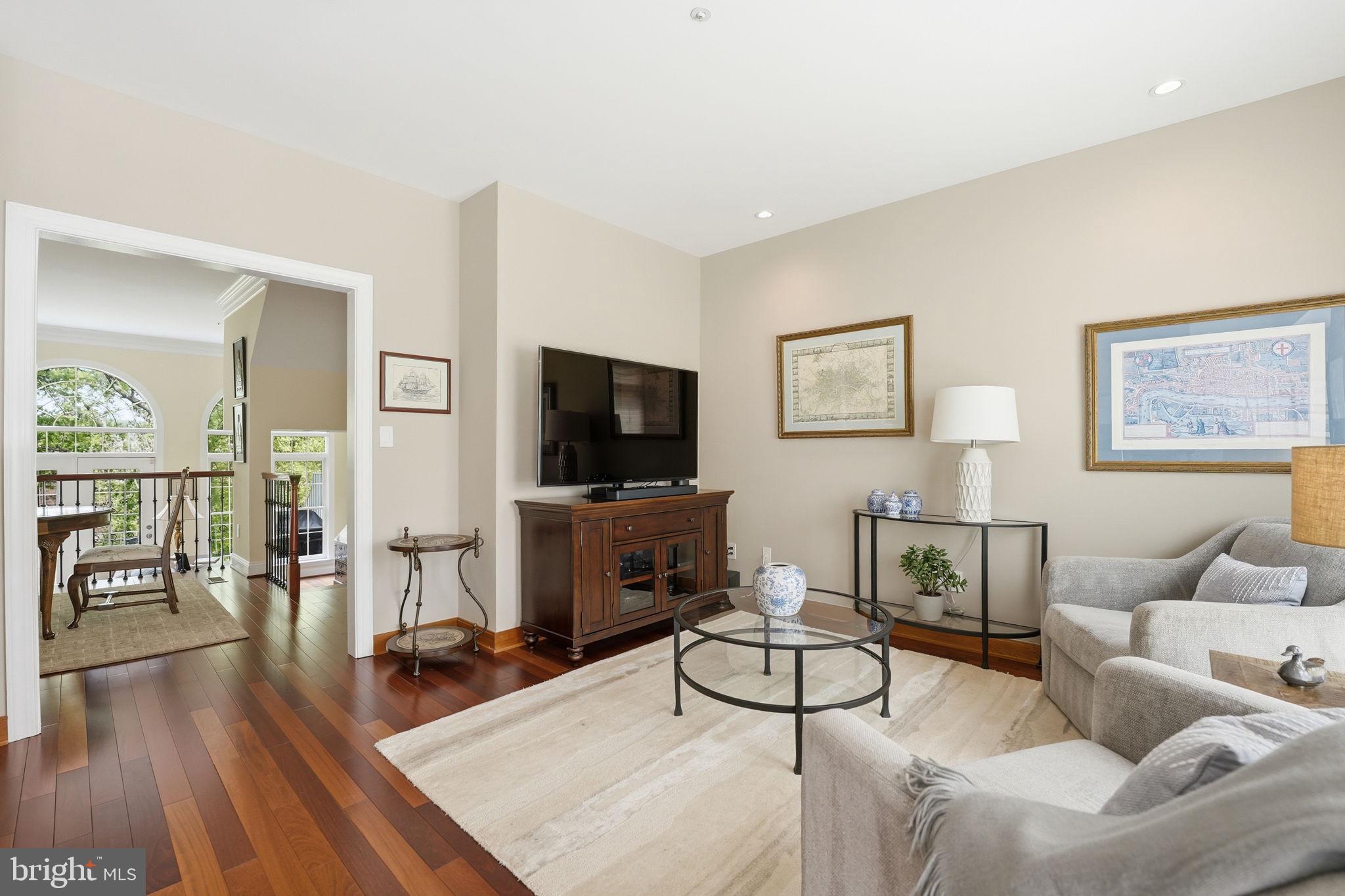 PALISADES PARK - Residential