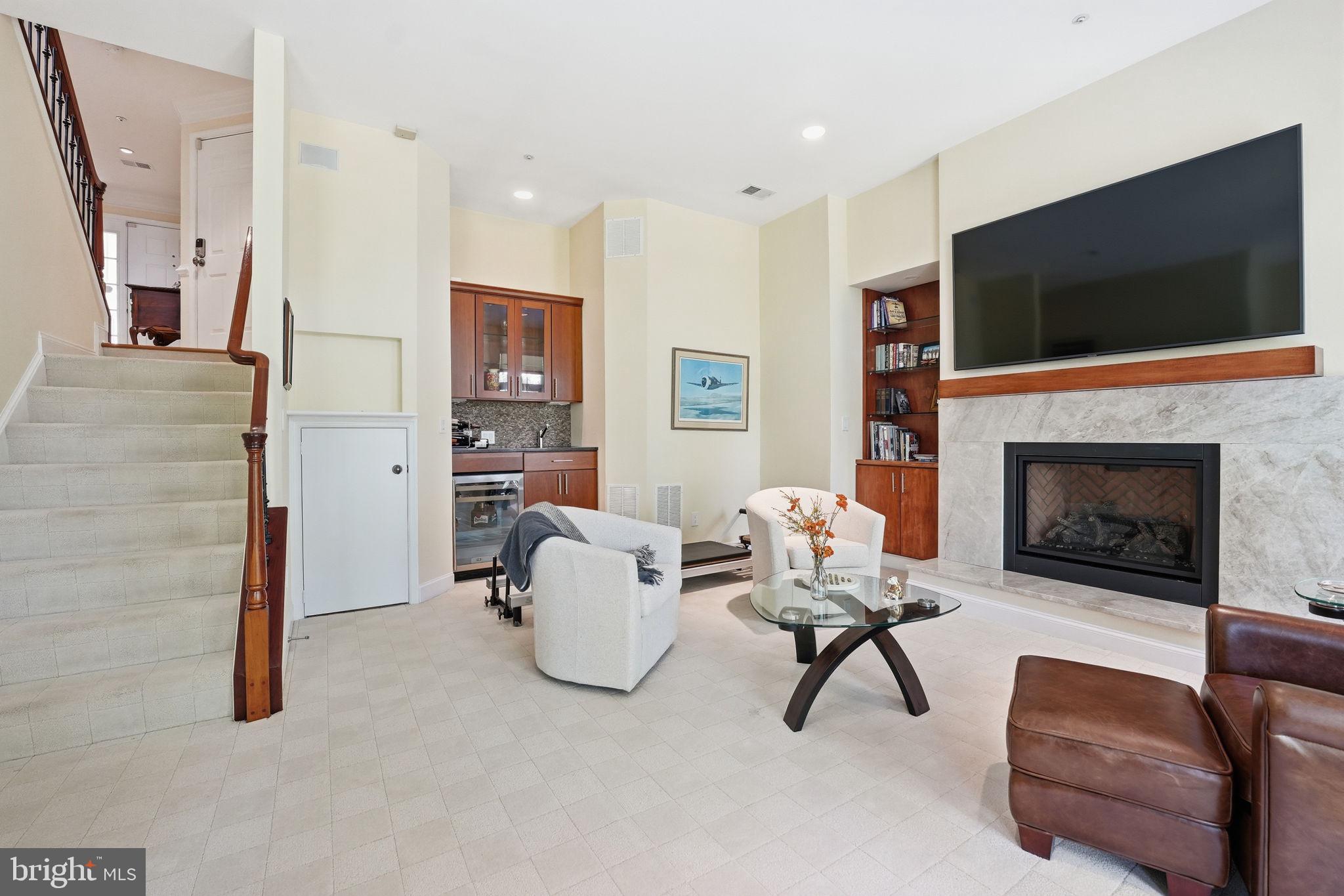 PALISADES PARK - Residential