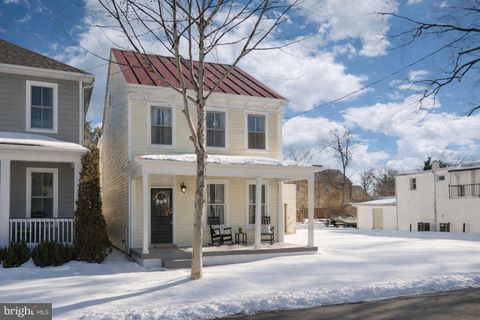 1315 CHARLES STREET FREDERICKSBURG VA 22401