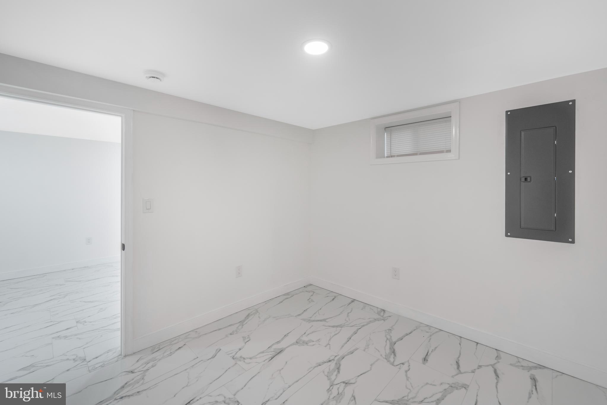 OSBORN TRACK - Residential