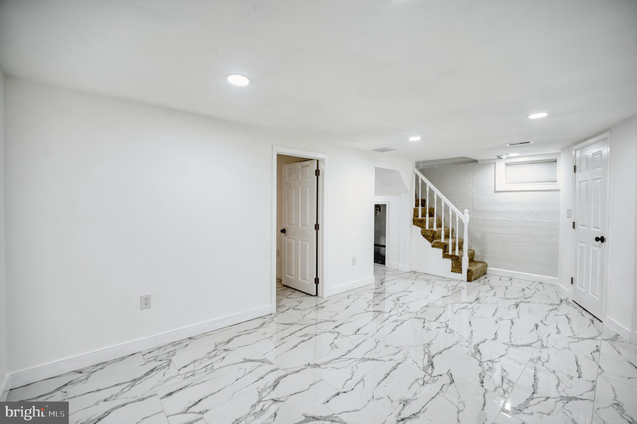 OSBORN TRACK - Residential