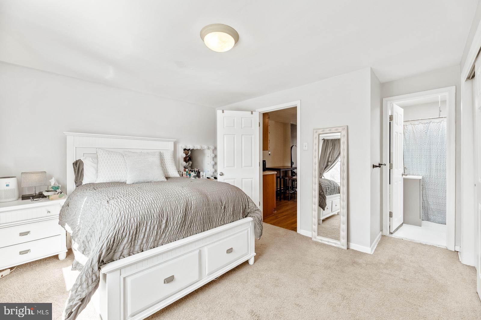 MAYFAIR (WEST) - Residential Income