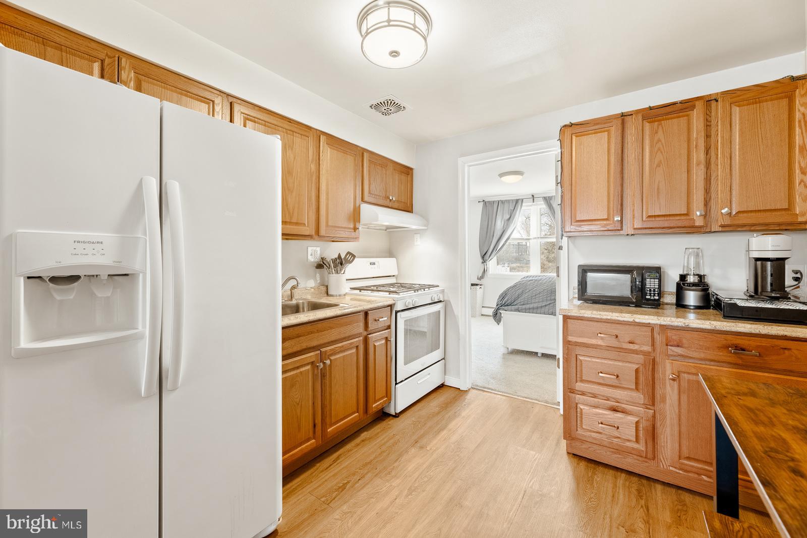 MAYFAIR (WEST) - Residential Income