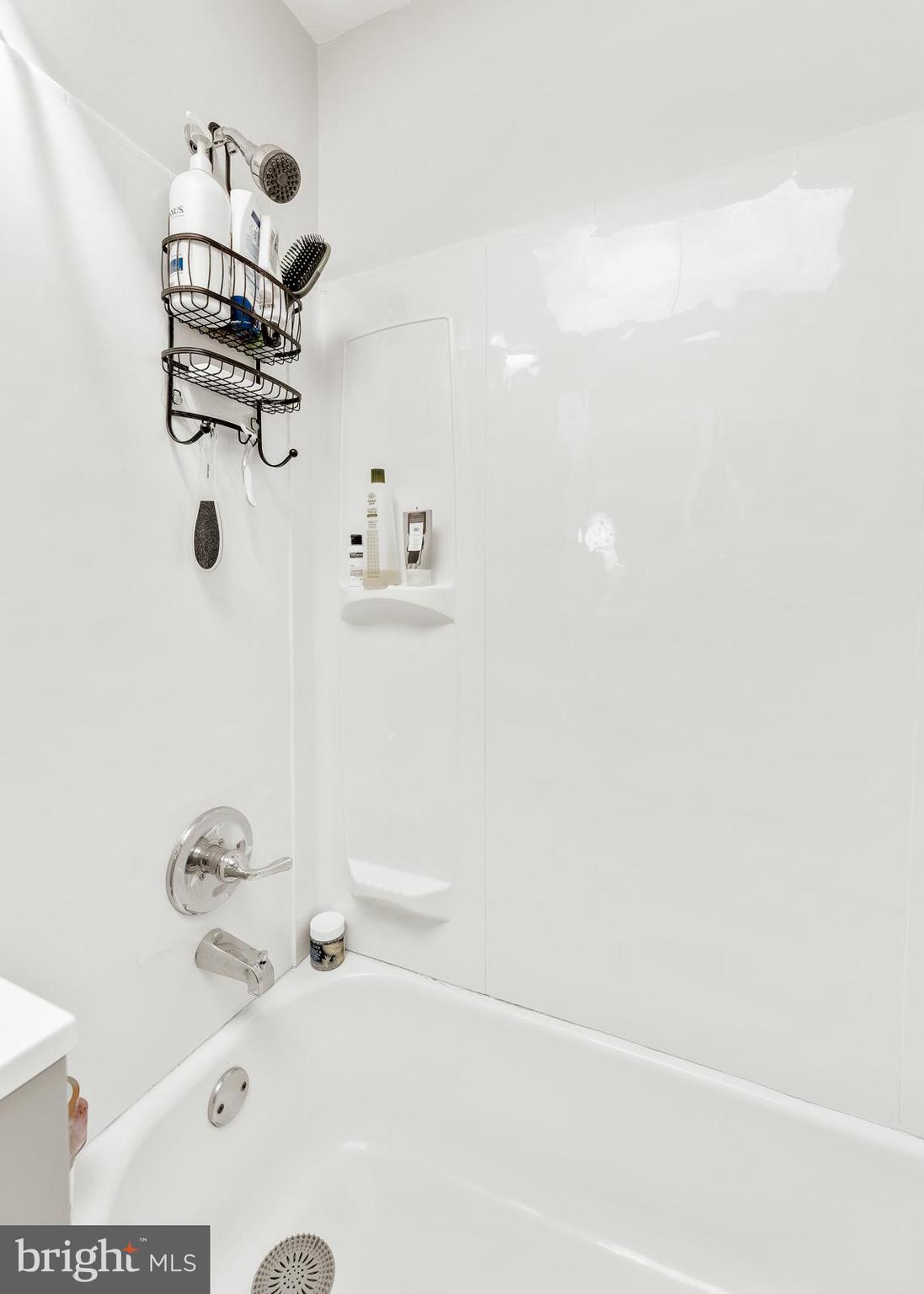 MAYFAIR (WEST) - Residential Income