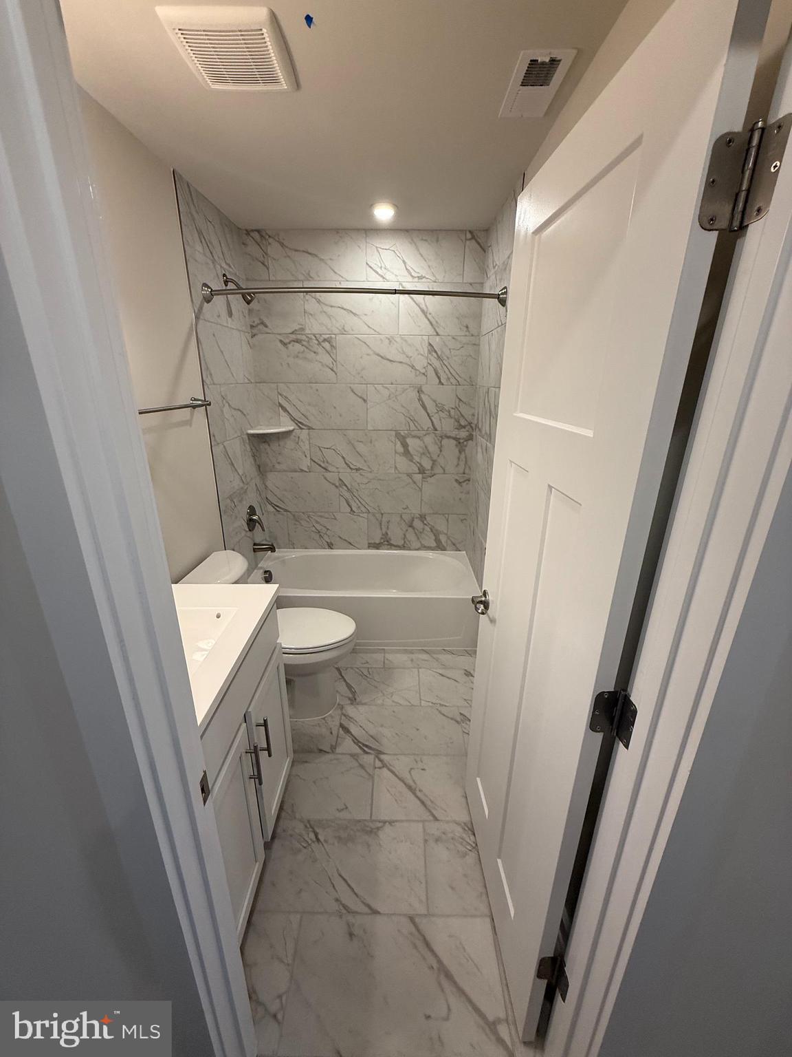 HUNTWELL WEST - Residential