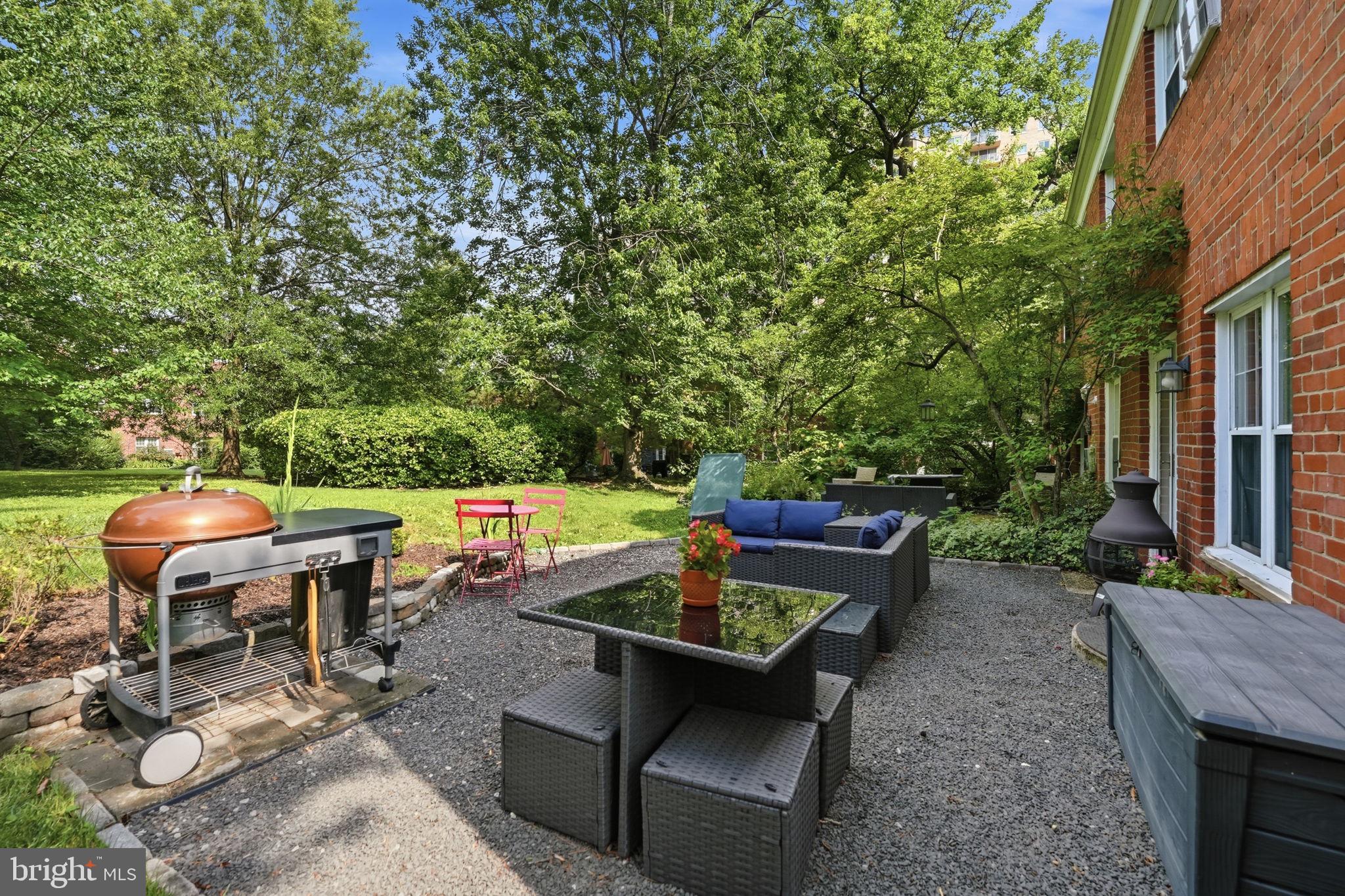 3740 HOLMES LANE