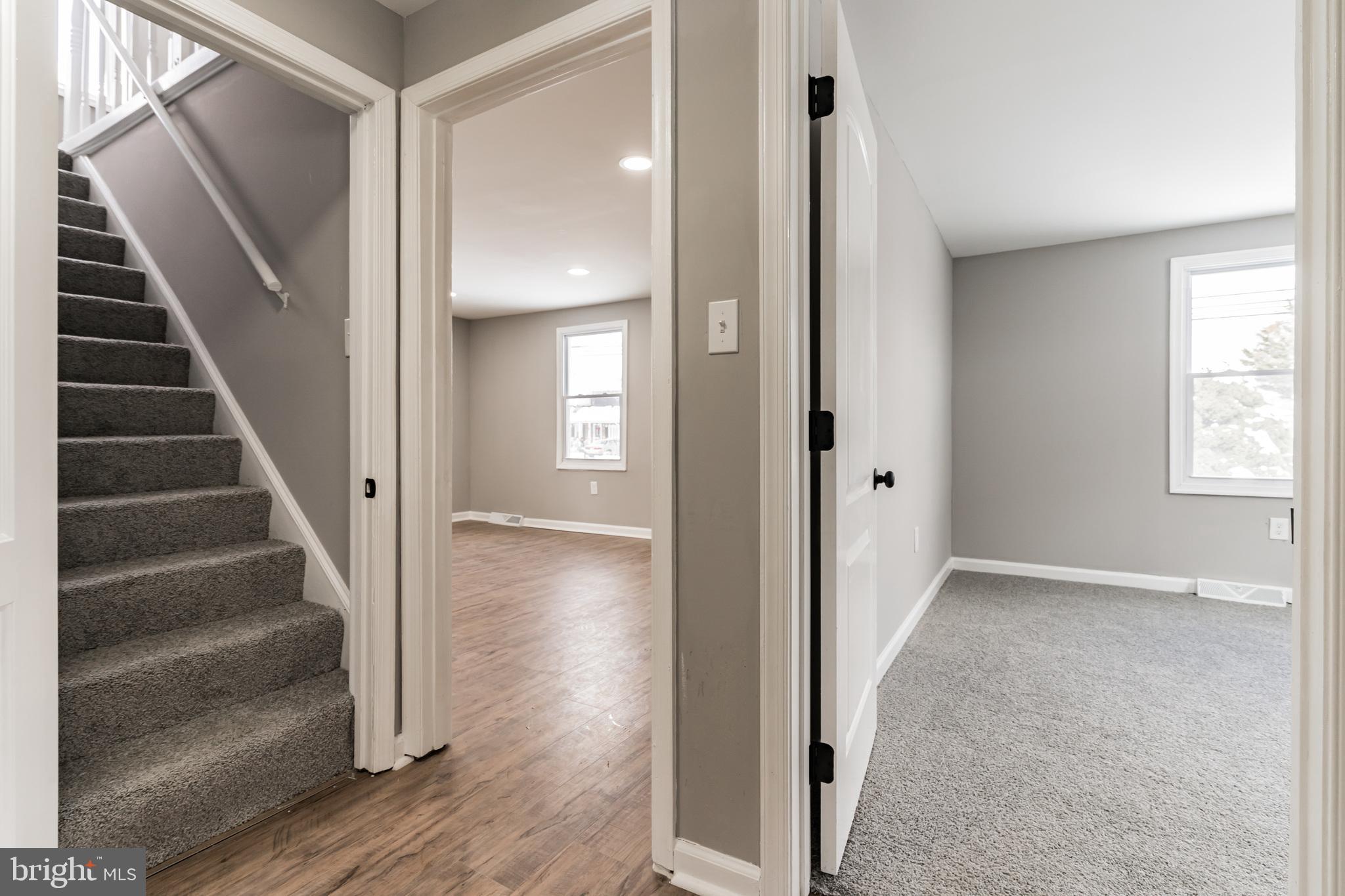 COLONIAL HOUSING - Residential