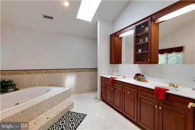 MEADOWCROFT - Residential