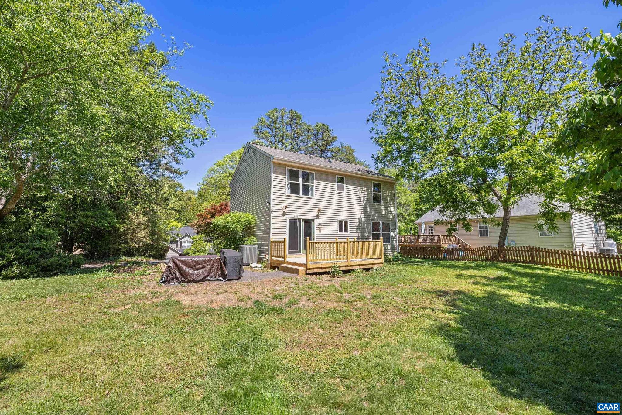 LAKE MONTICELLO - Residential