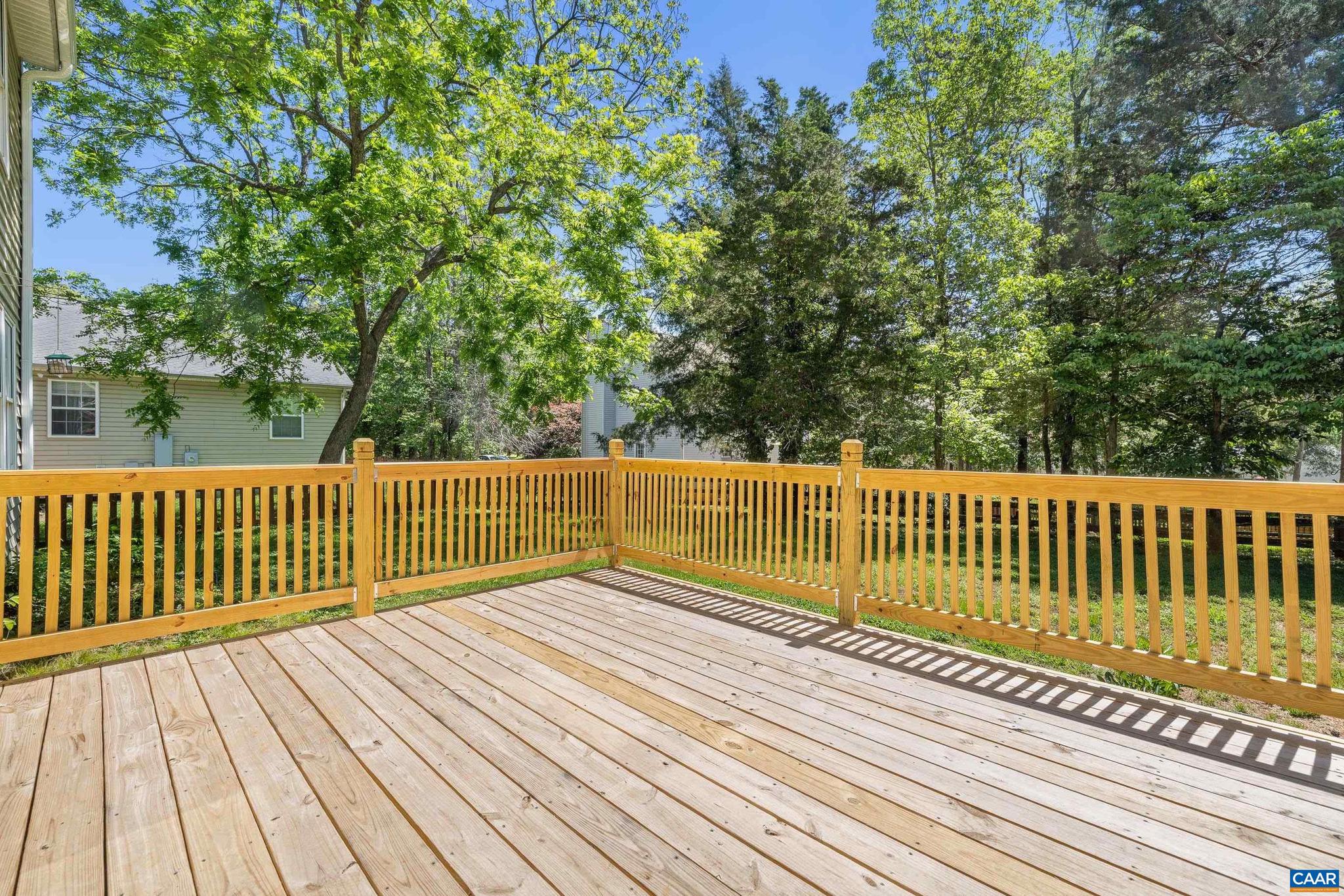 LAKE MONTICELLO - Residential