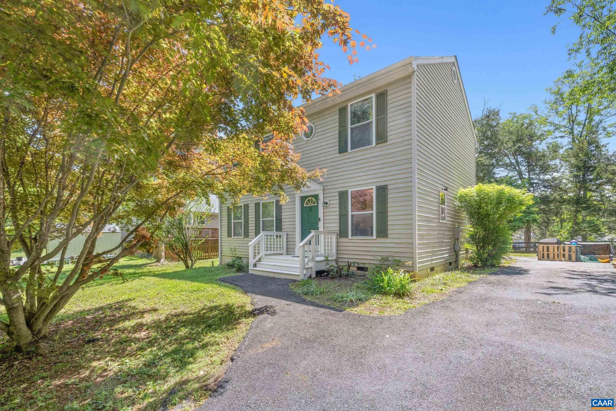 LAKE MONTICELLO - Residential