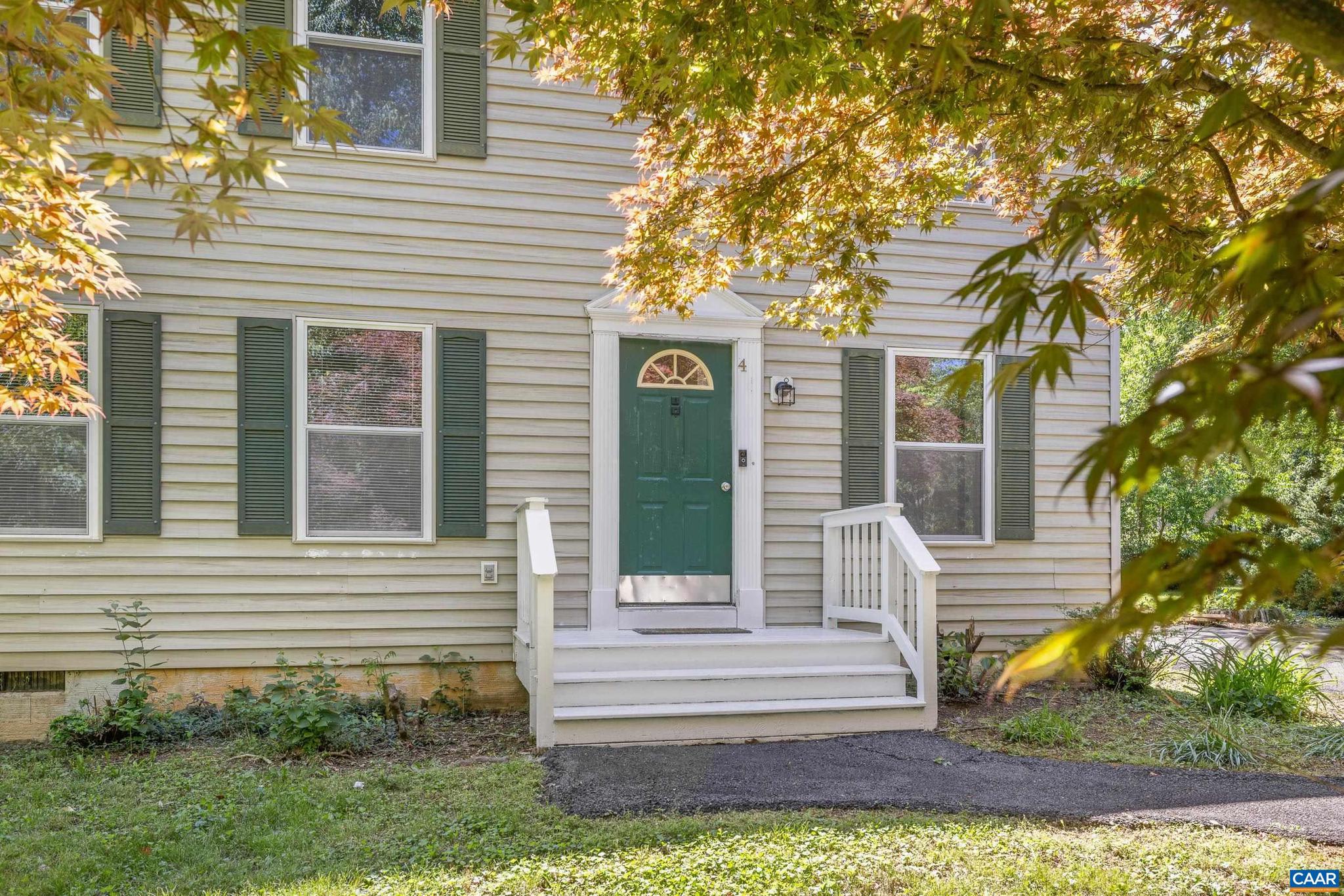 LAKE MONTICELLO - Residential