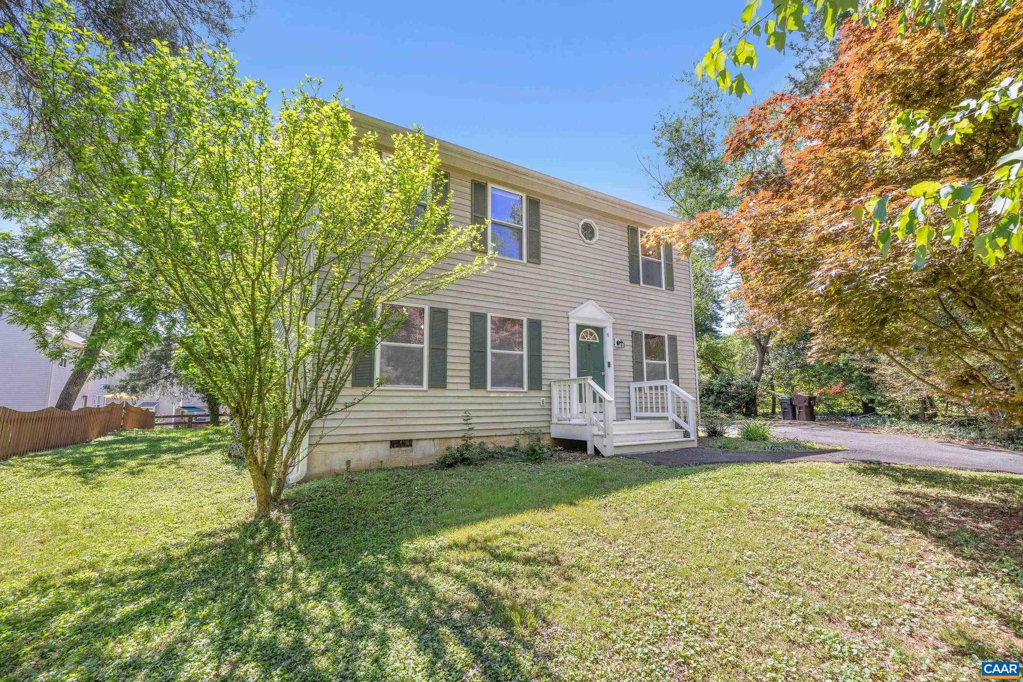 LAKE MONTICELLO - Residential