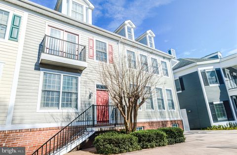 Townhouse For Sale - 17 Village Green Drive<br/> OCEAN VIEW, DE 19970
