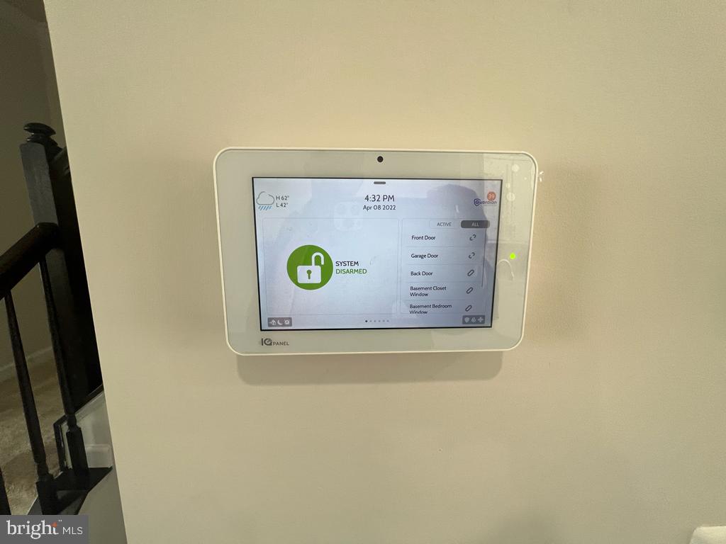 THE TOWNS AT GLENN DALE CROSSING - Residential Lease