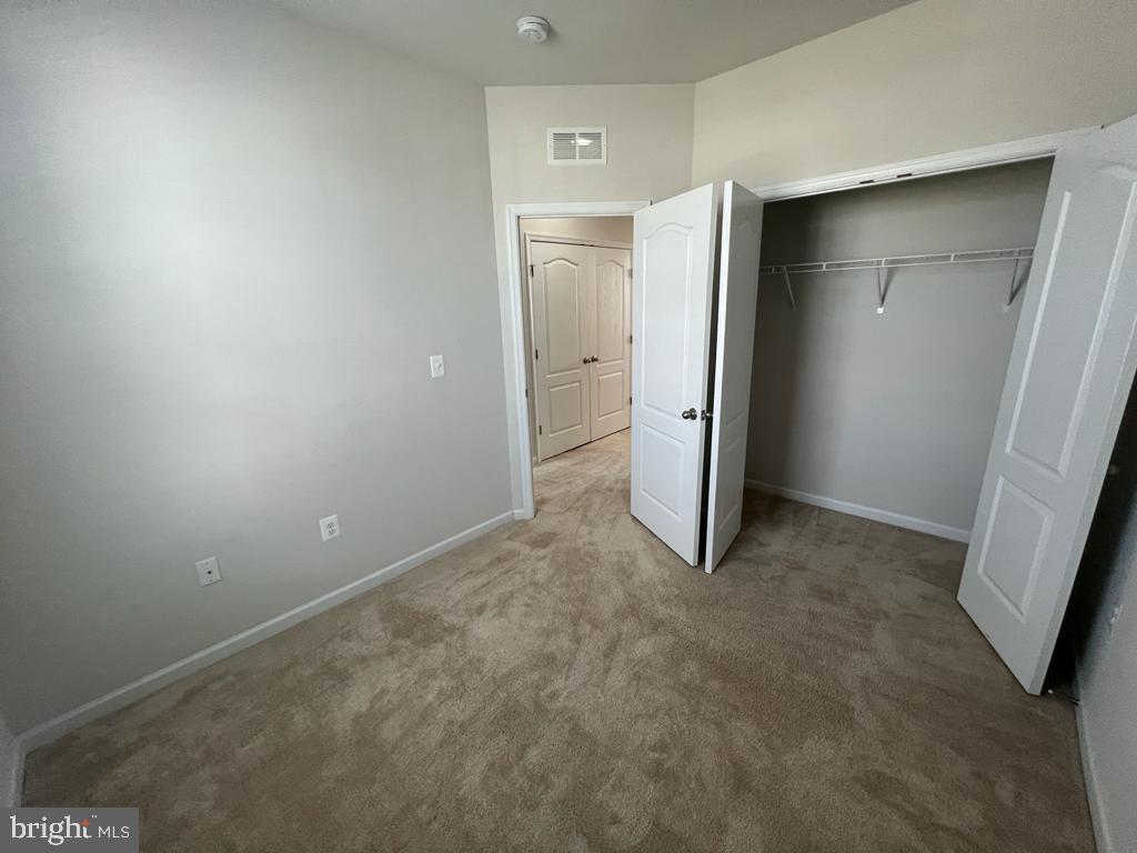 THE TOWNS AT GLENN DALE CROSSING - Residential Lease