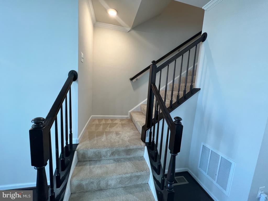 THE TOWNS AT GLENN DALE CROSSING - Residential Lease