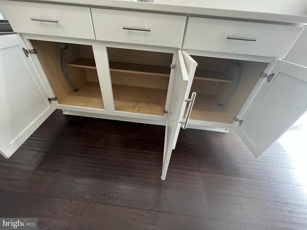 THE TOWNS AT GLENN DALE CROSSING - Residential Lease