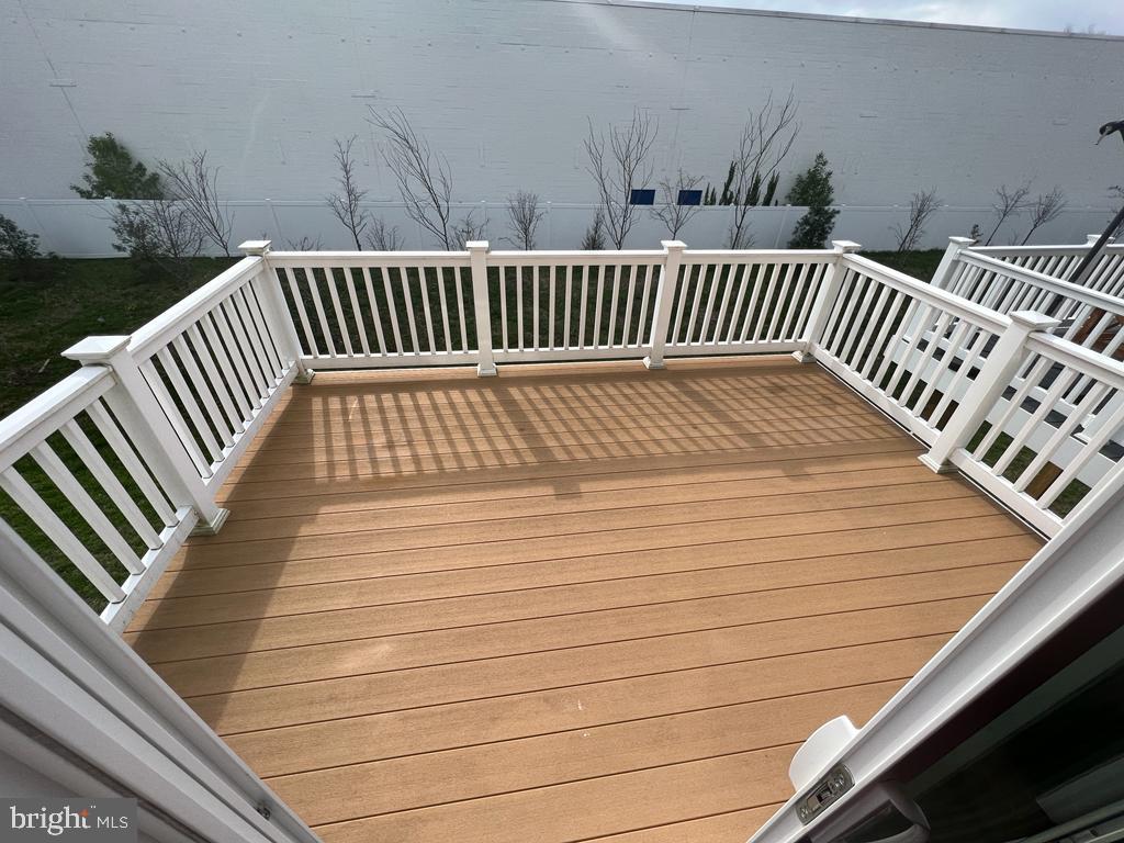 THE TOWNS AT GLENN DALE CROSSING - Residential Lease