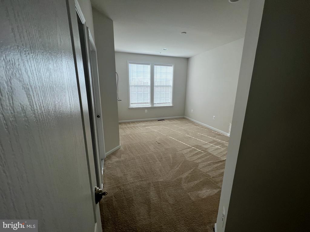 THE TOWNS AT GLENN DALE CROSSING - Residential Lease