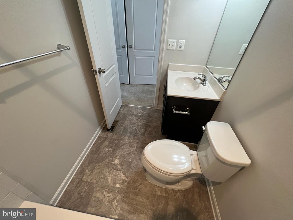 THE TOWNS AT GLENN DALE CROSSING - Residential Lease