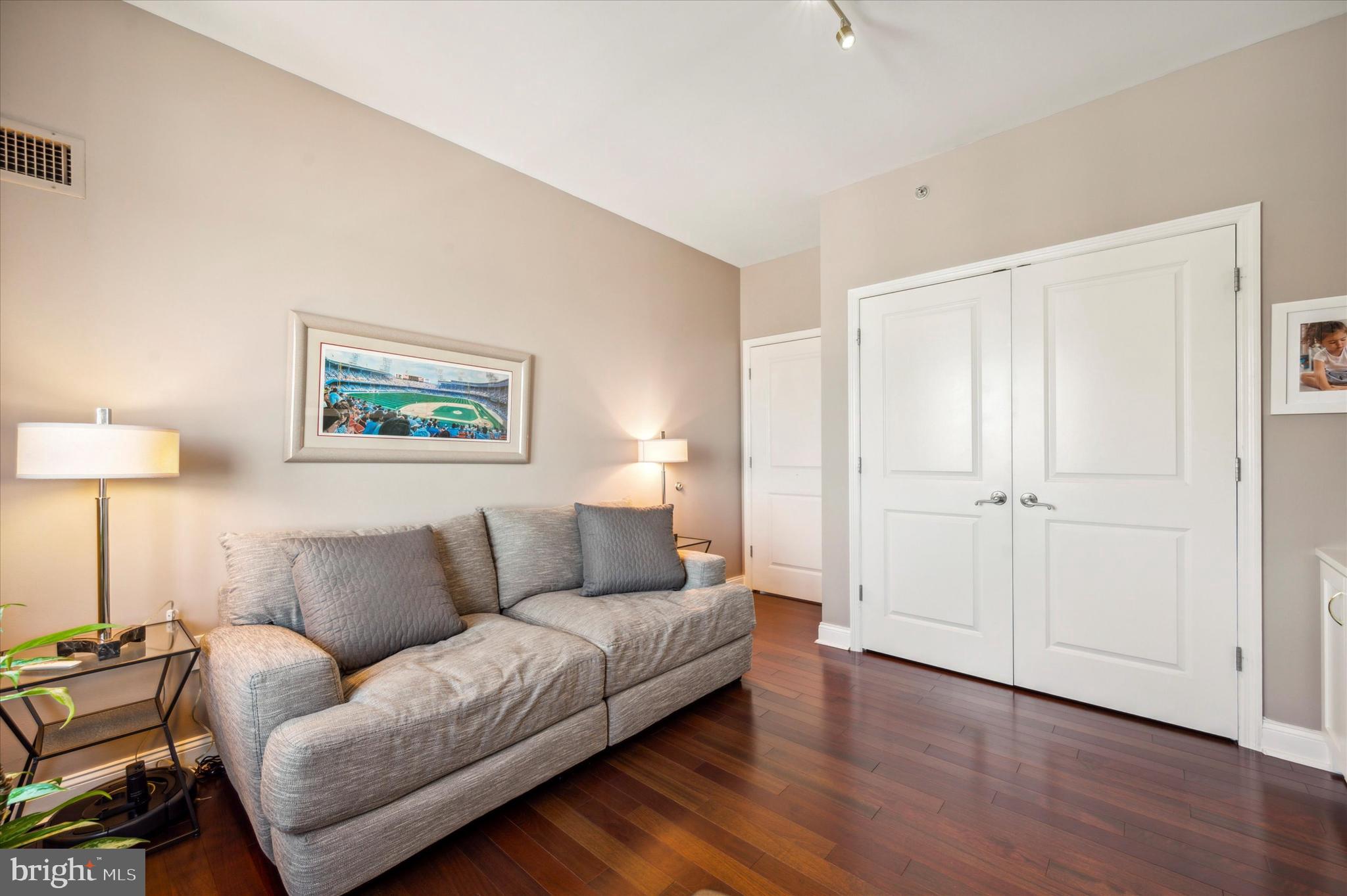 AVENUE OF THE ARTS - Residential