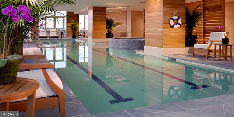 AVENUE OF THE ARTS - Residential