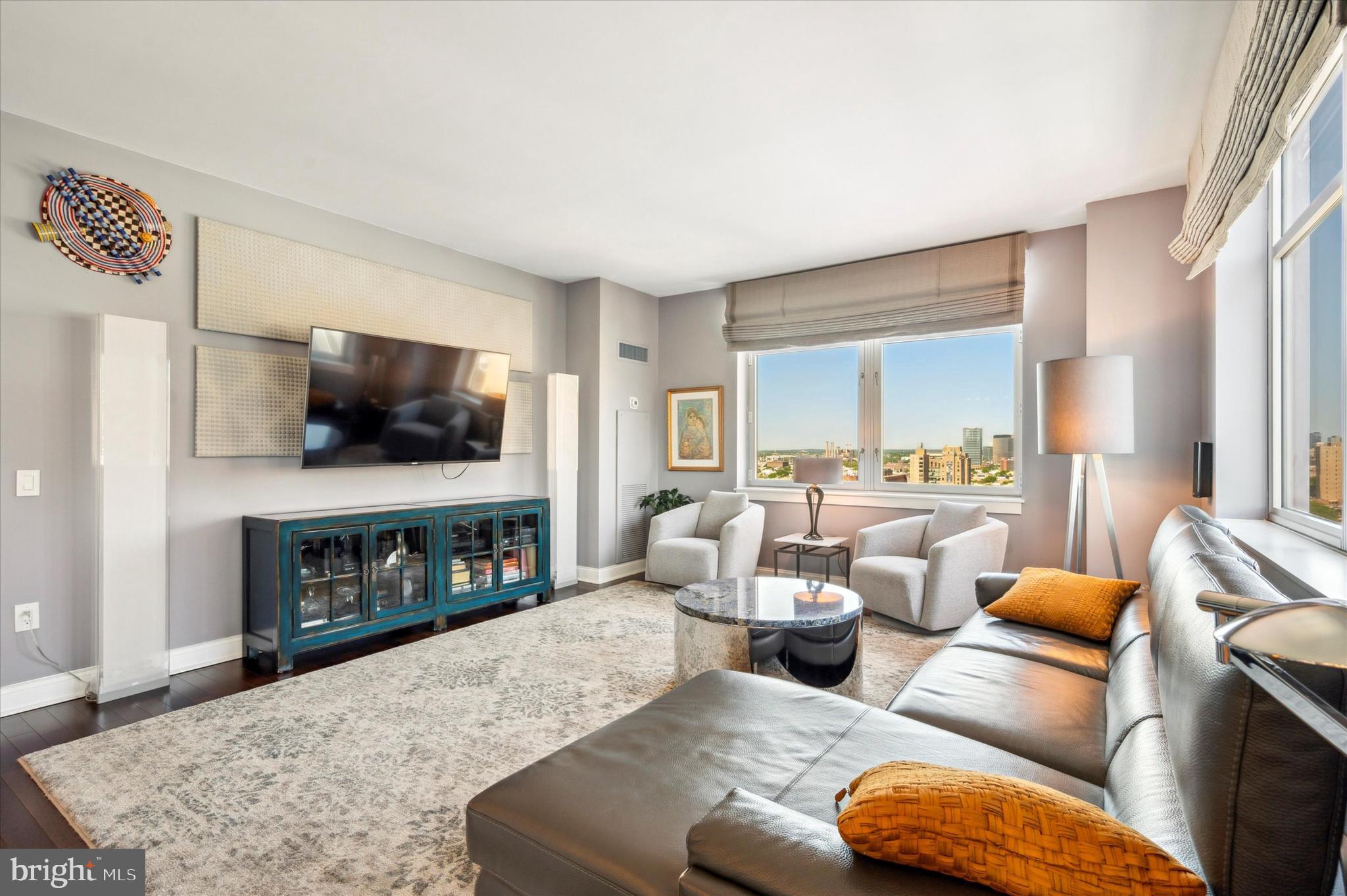 AVENUE OF THE ARTS - Residential