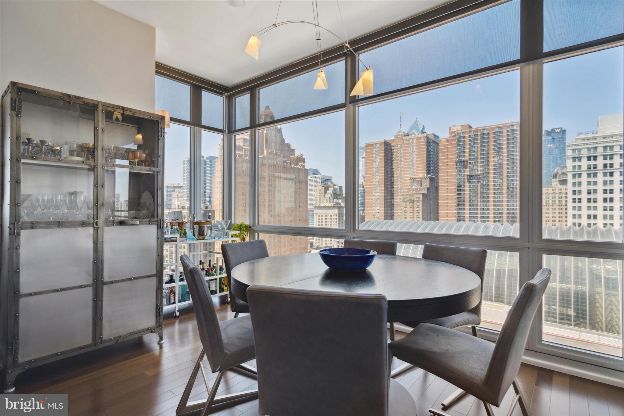 AVENUE OF THE ARTS - Residential