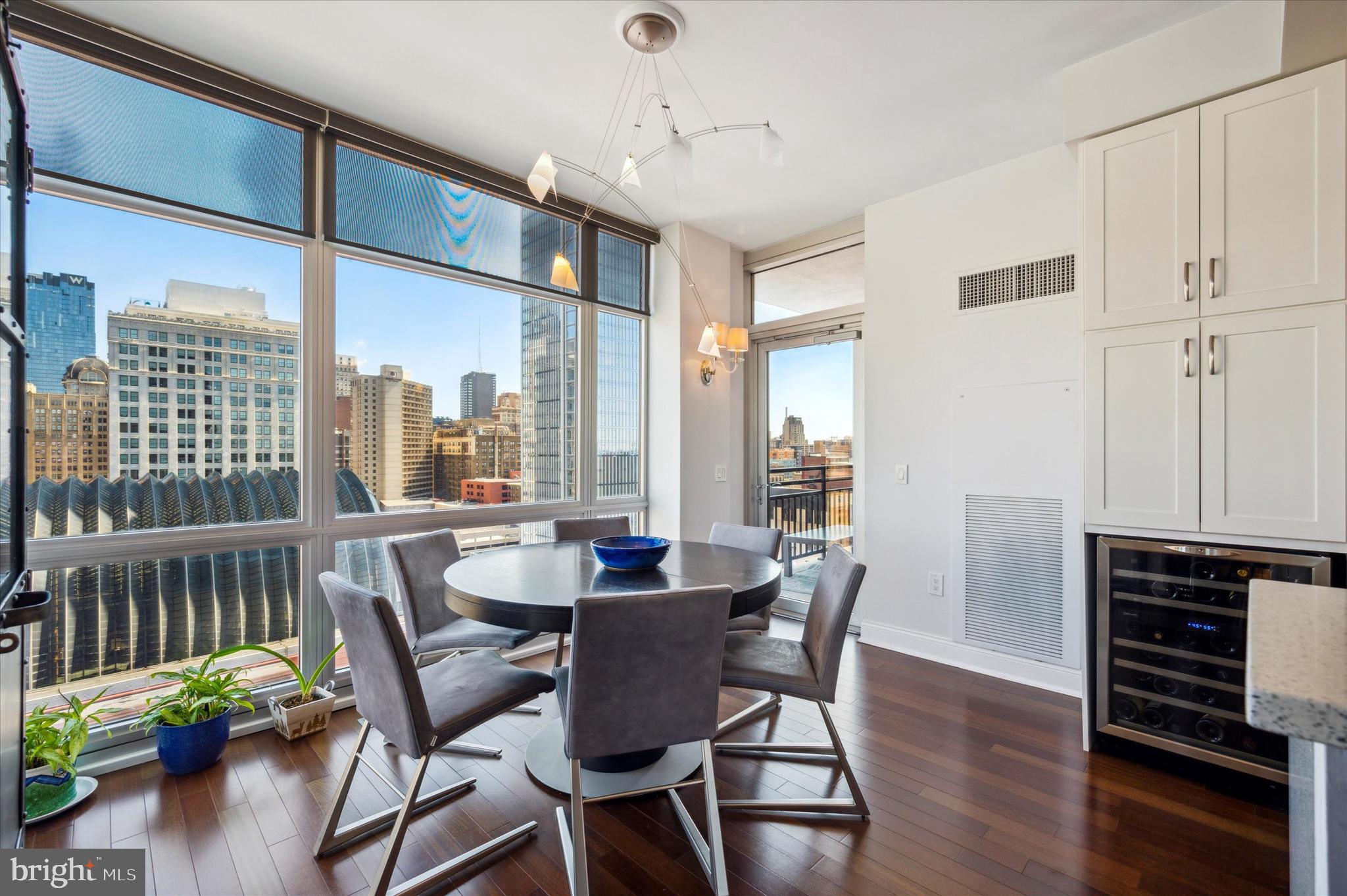 AVENUE OF THE ARTS - Residential