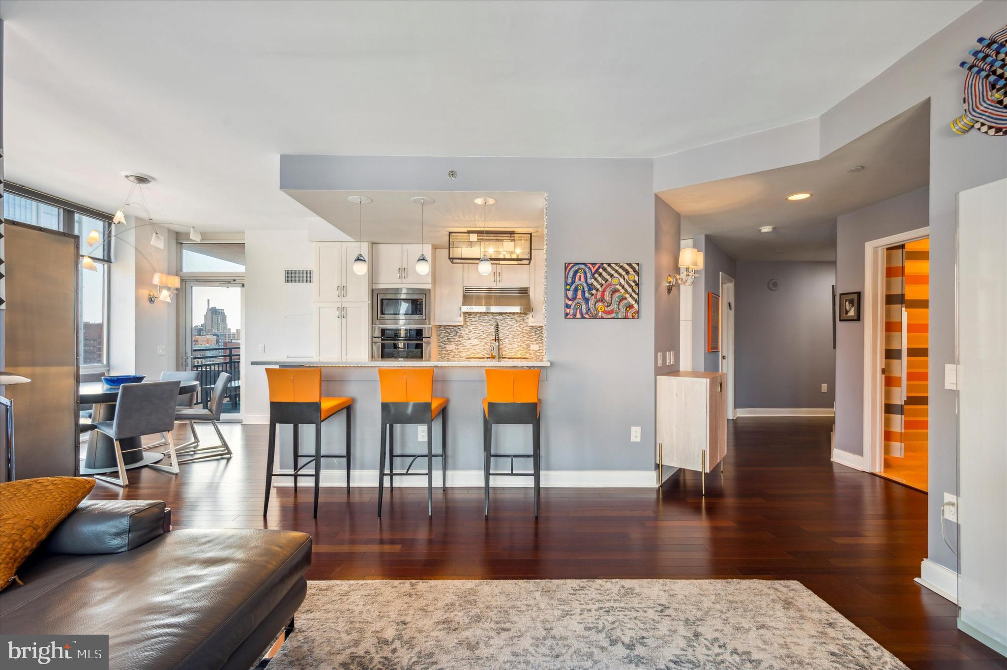 AVENUE OF THE ARTS - Residential