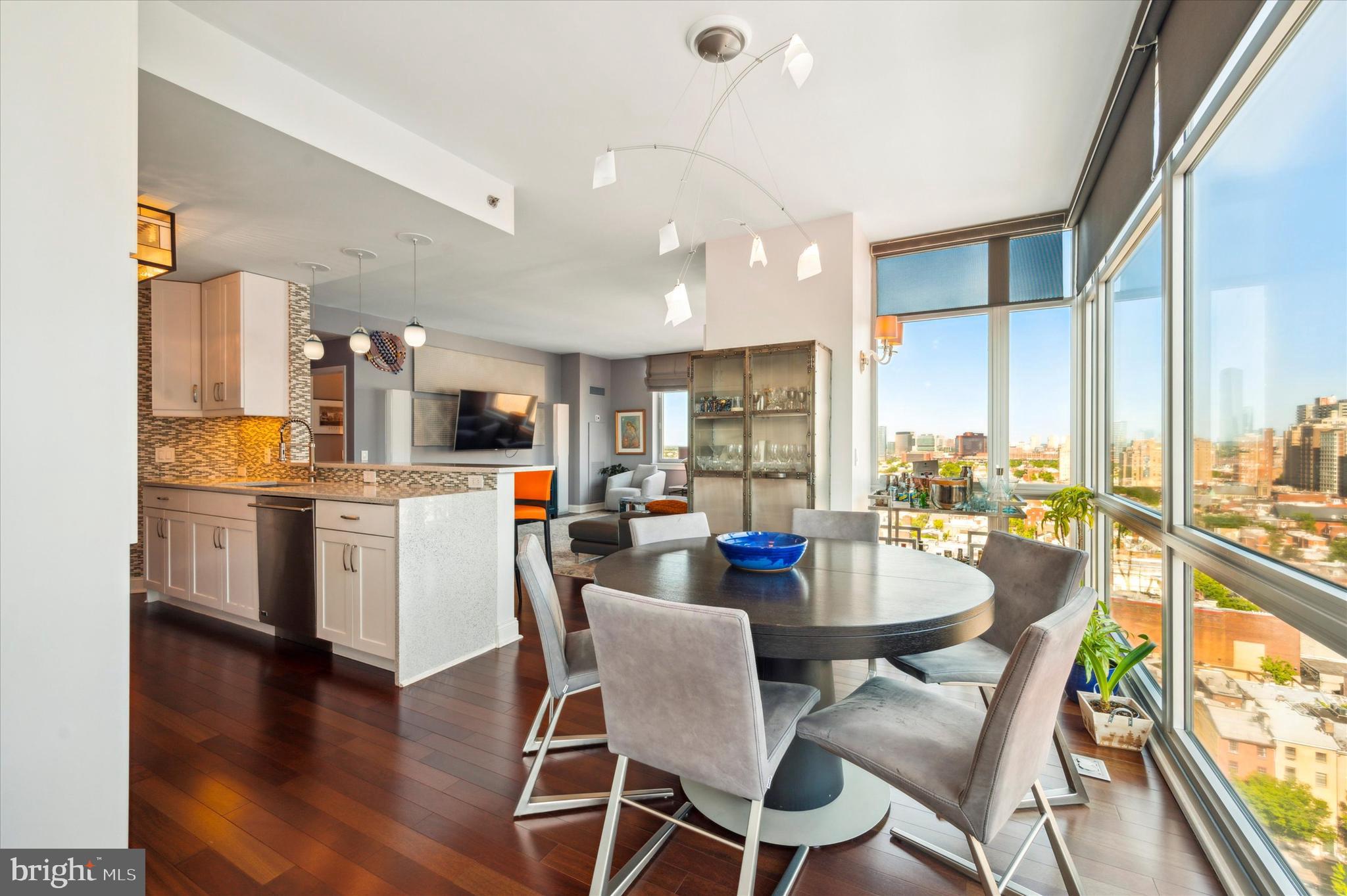 AVENUE OF THE ARTS - Residential