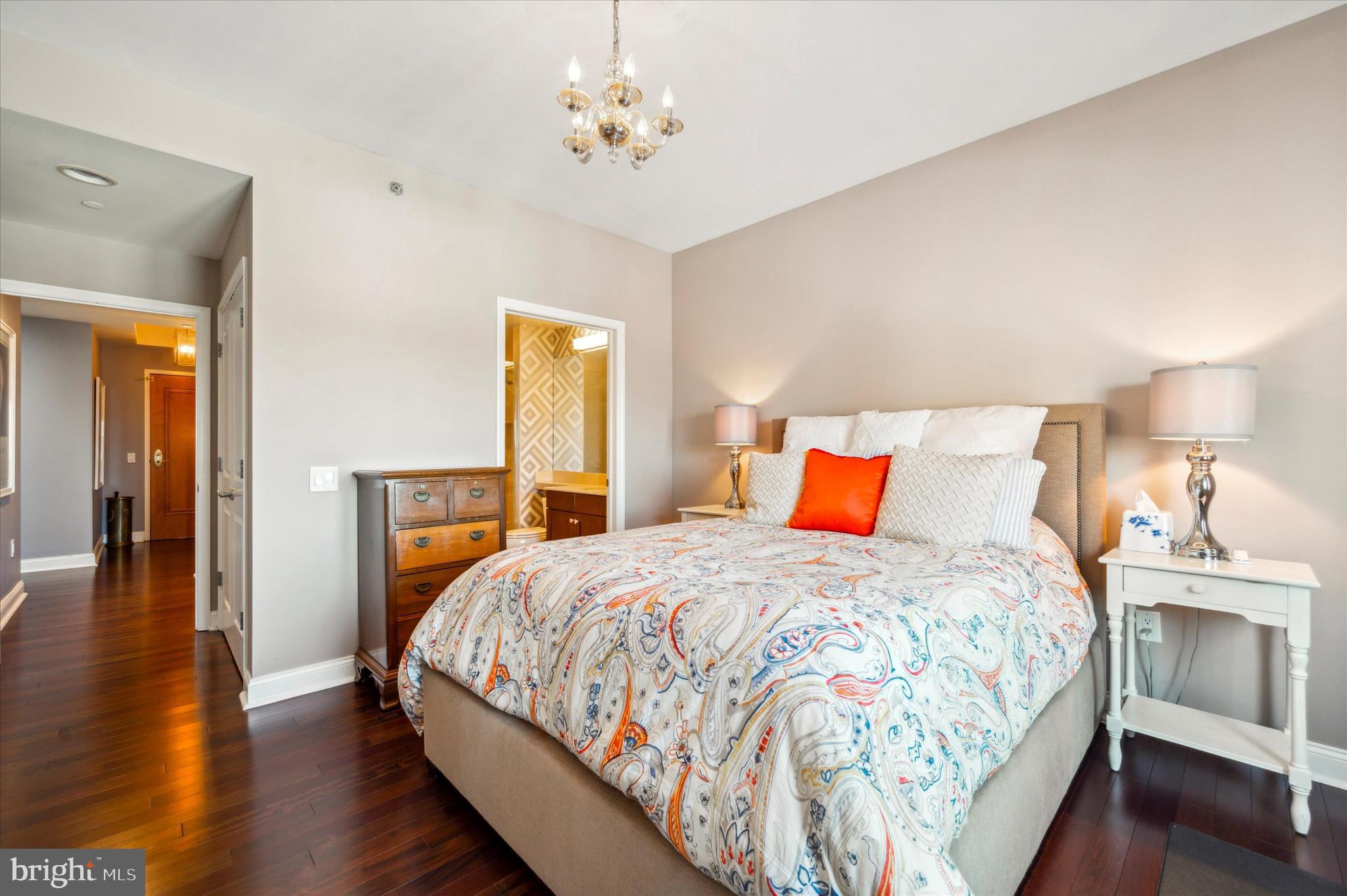 AVENUE OF THE ARTS - Residential