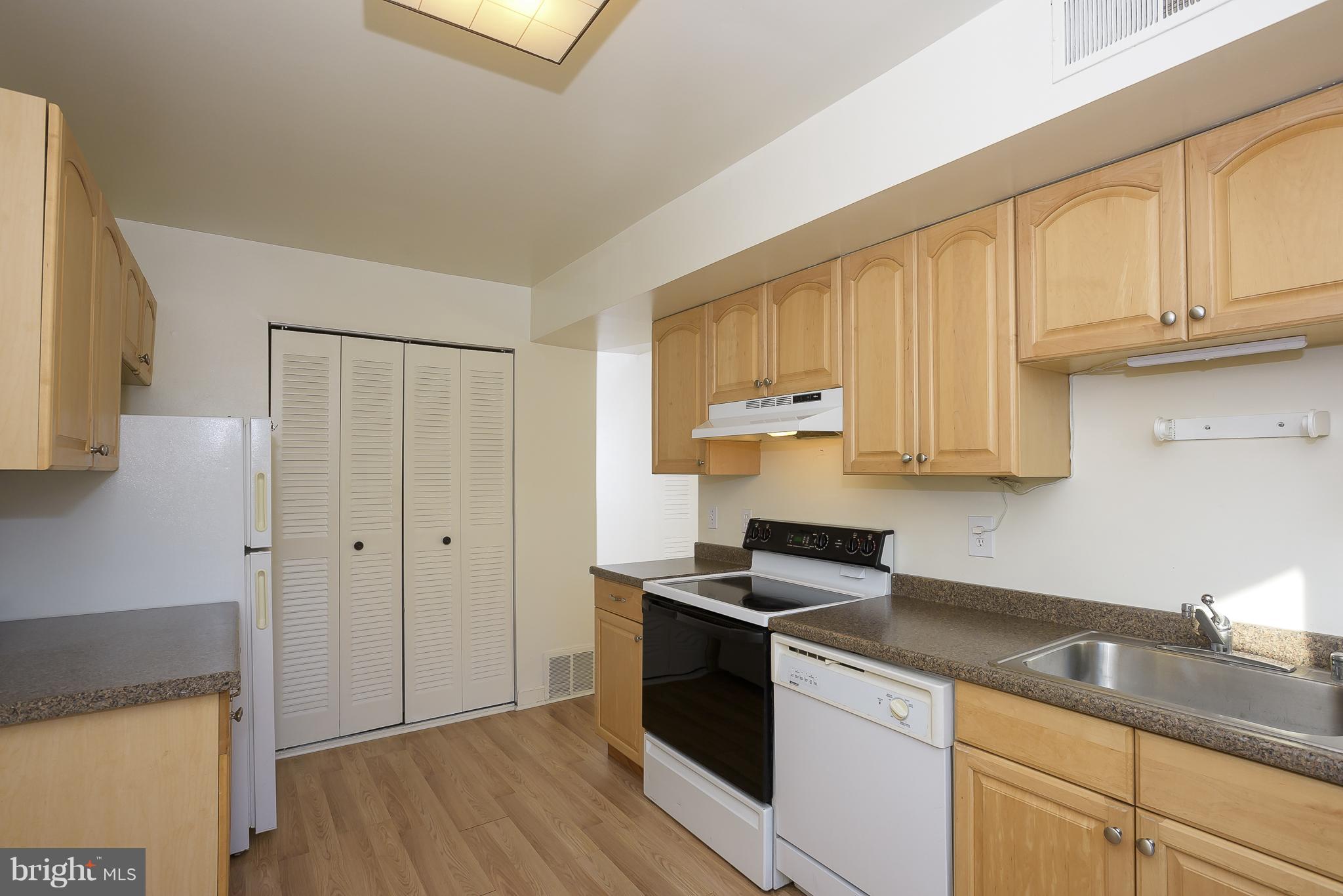 CLARY'S FOREST - Residential Lease