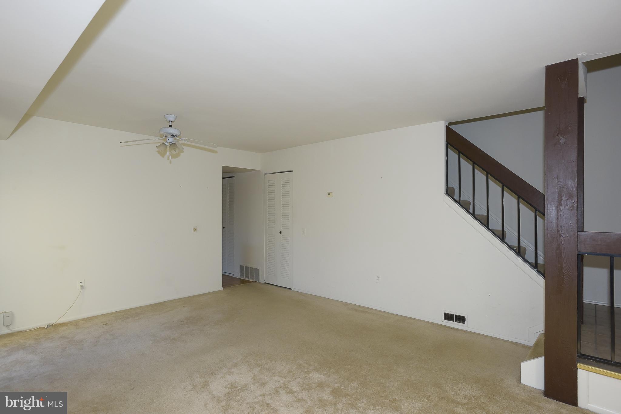 CLARY'S FOREST - Residential Lease