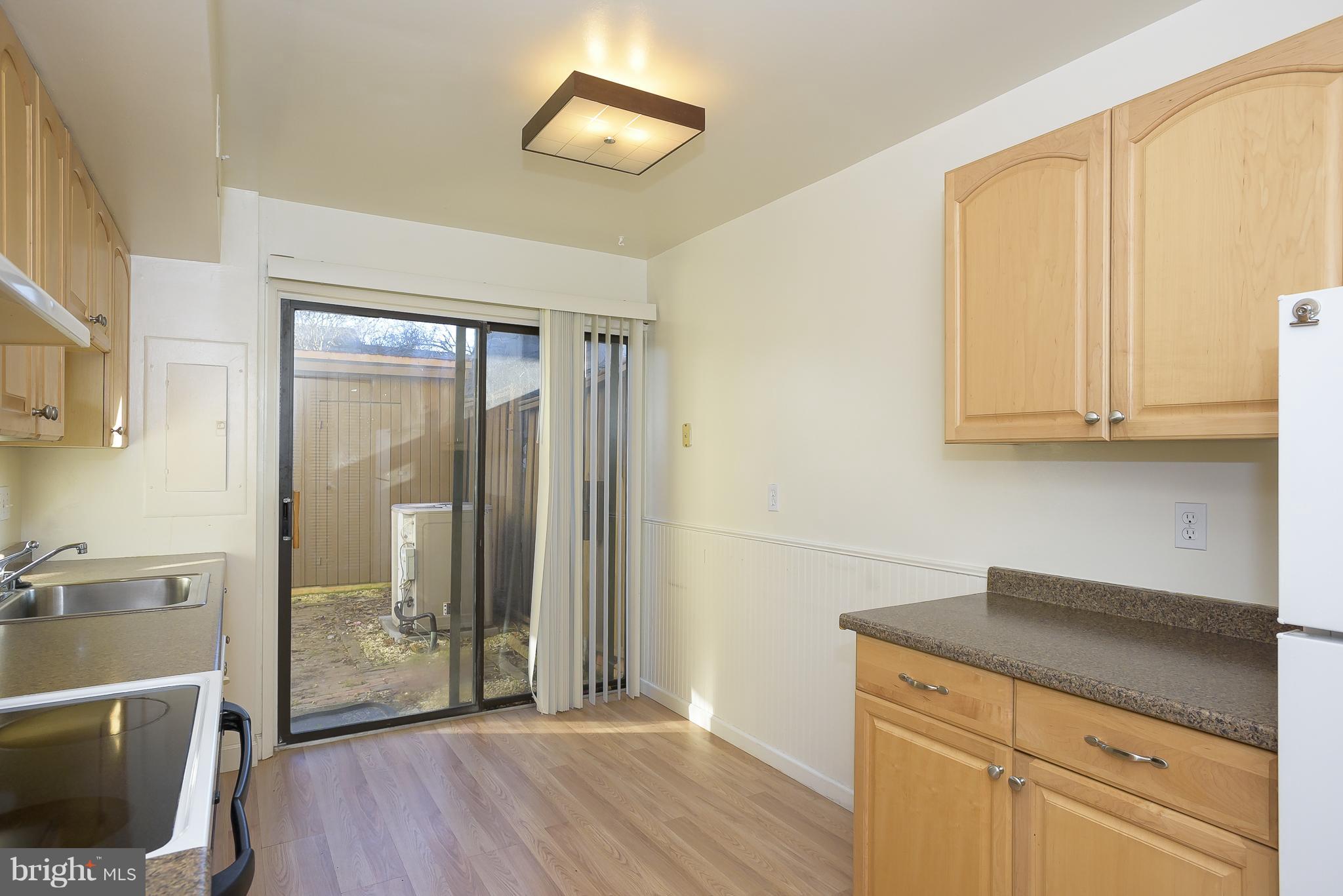 CLARY'S FOREST - Residential Lease