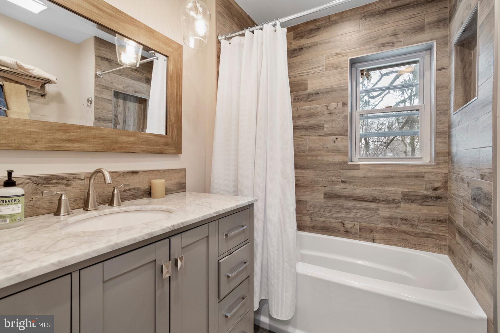 CHELTENHAM - Residential