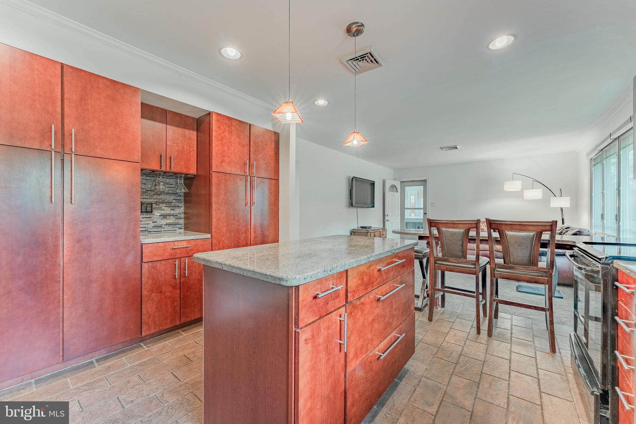 CAMBRIDGE DOWNS - Residential