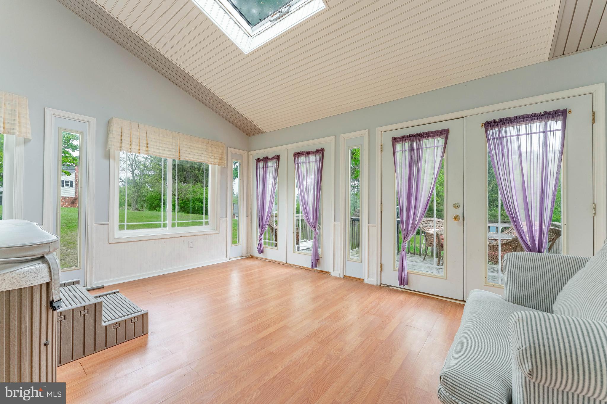 CAMBRIDGE DOWNS - Residential